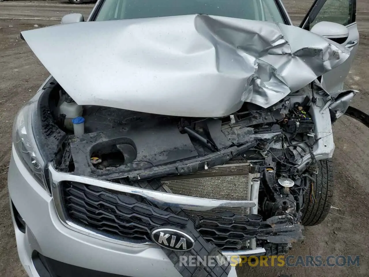 13 Photograph of a damaged car 5XYPGDA59KG544134 KIA SORENTO 2019