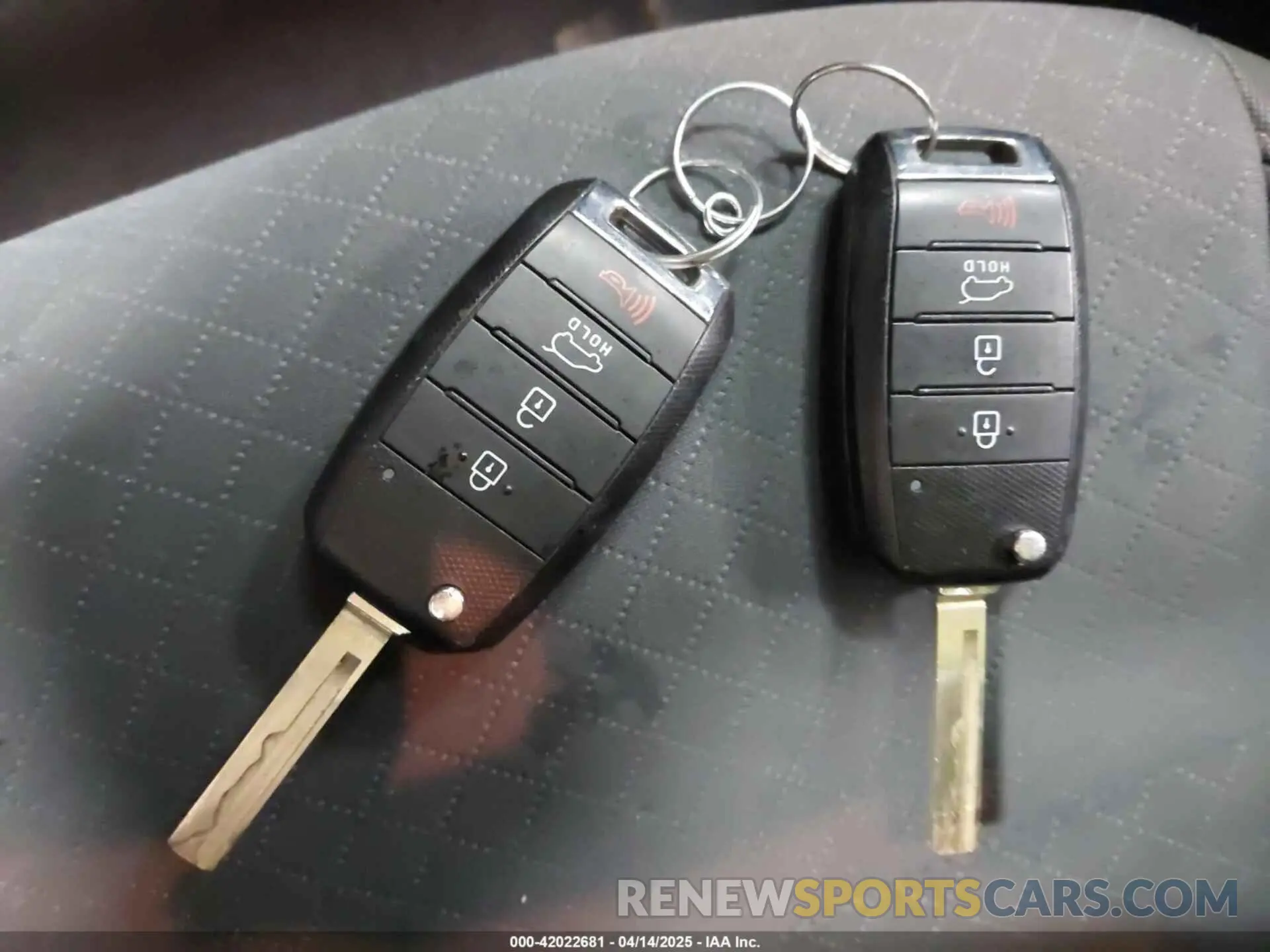 11 Photograph of a damaged car 5XYPGDA59KG554274 KIA SORENTO 2019