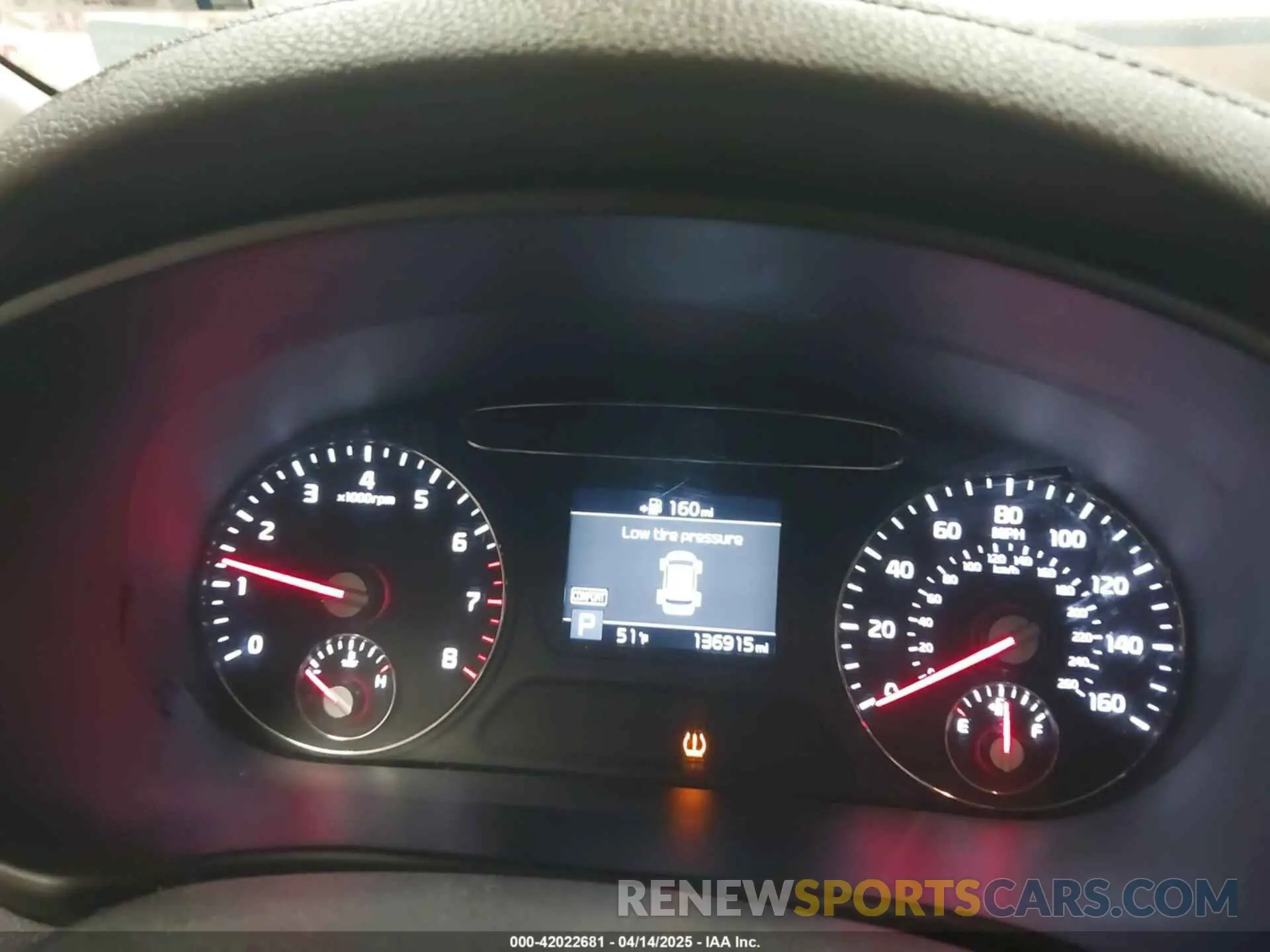 7 Photograph of a damaged car 5XYPGDA59KG554274 KIA SORENTO 2019