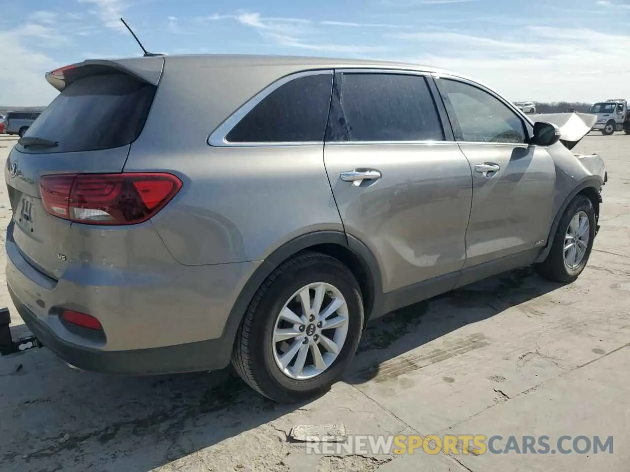 3 Photograph of a damaged car 5XYPGDA5XKG466611 KIA SORENTO 2019