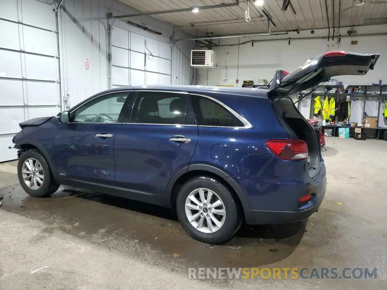 2 Photograph of a damaged car 5XYPGDA5XKG466821 KIA SORENTO 2019