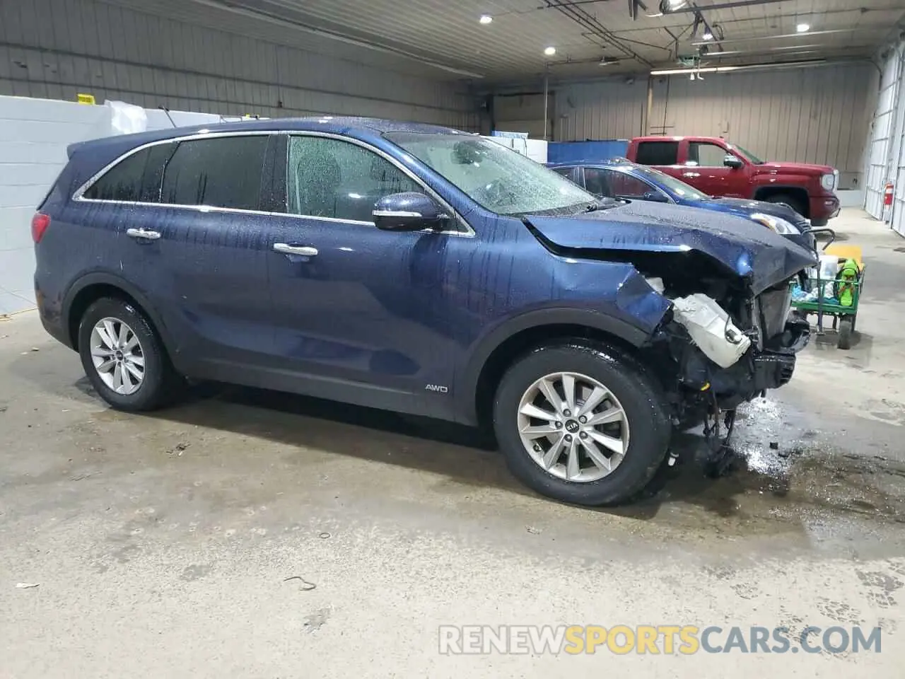 4 Photograph of a damaged car 5XYPGDA5XKG466821 KIA SORENTO 2019