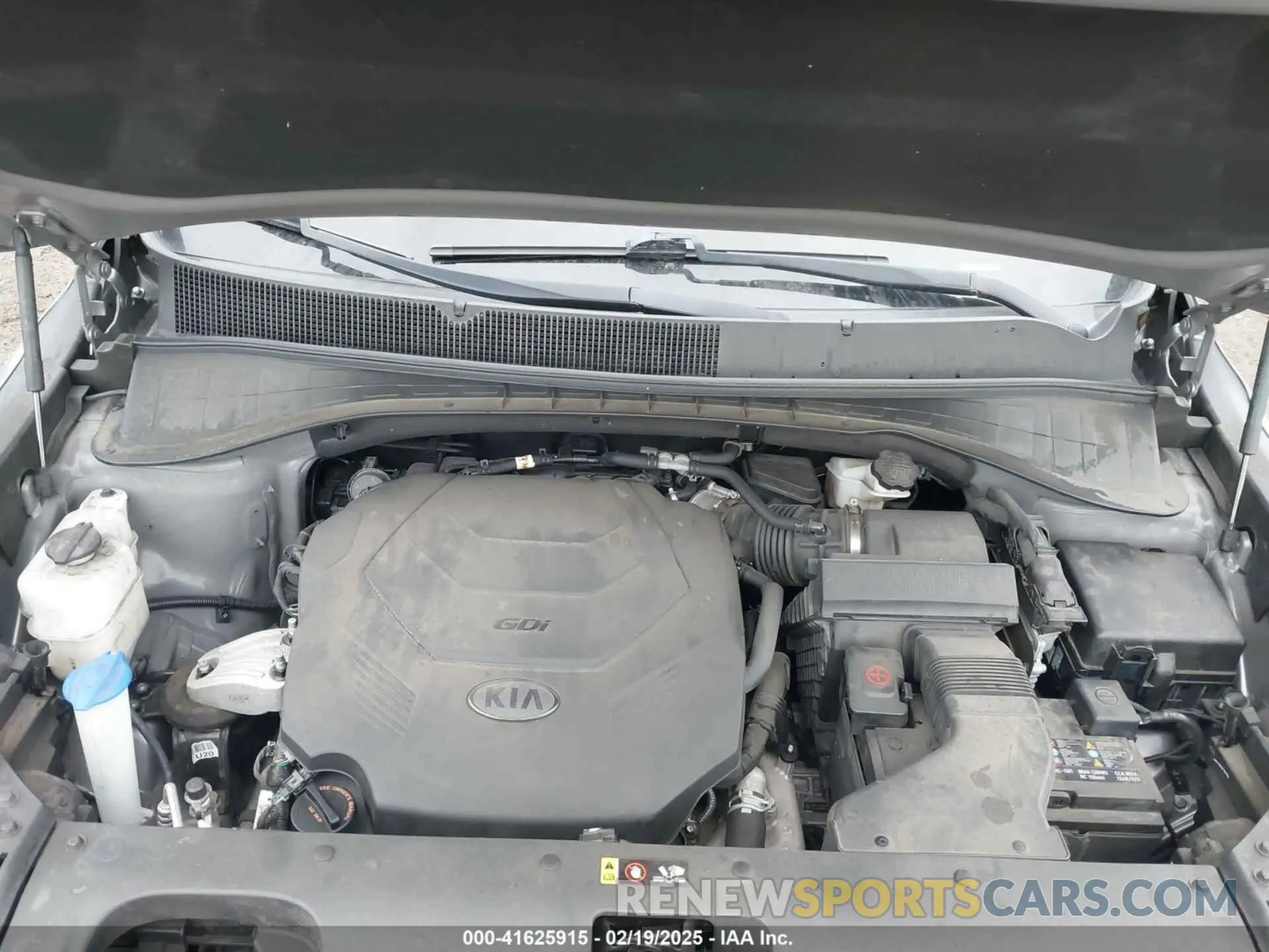 10 Photograph of a damaged car 5XYPGDA5XKG499348 KIA SORENTO 2019