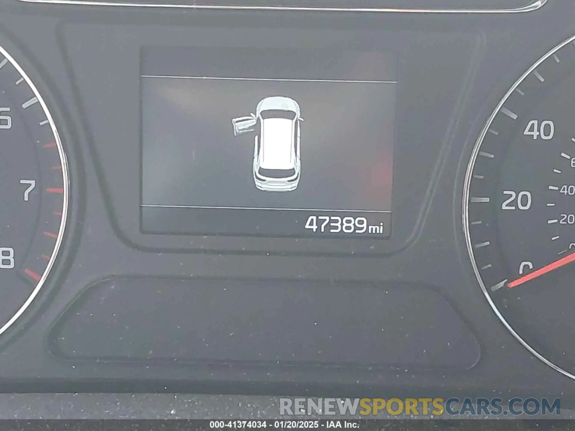 16 Photograph of a damaged car 5XYPGDA5XKG558947 KIA SORENTO 2019