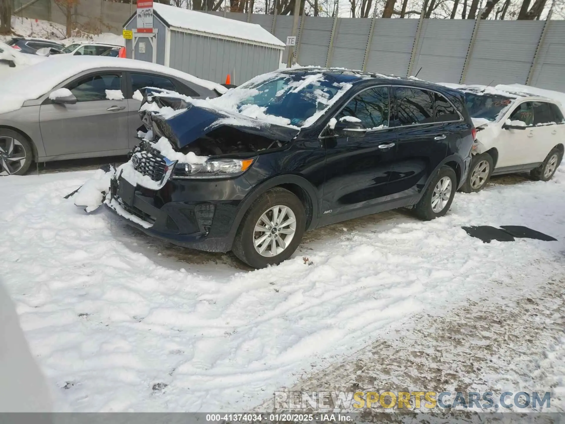 2 Photograph of a damaged car 5XYPGDA5XKG558947 KIA SORENTO 2019