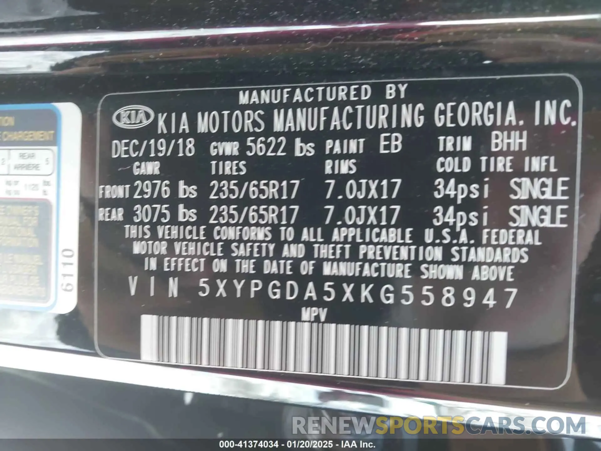 9 Photograph of a damaged car 5XYPGDA5XKG558947 KIA SORENTO 2019