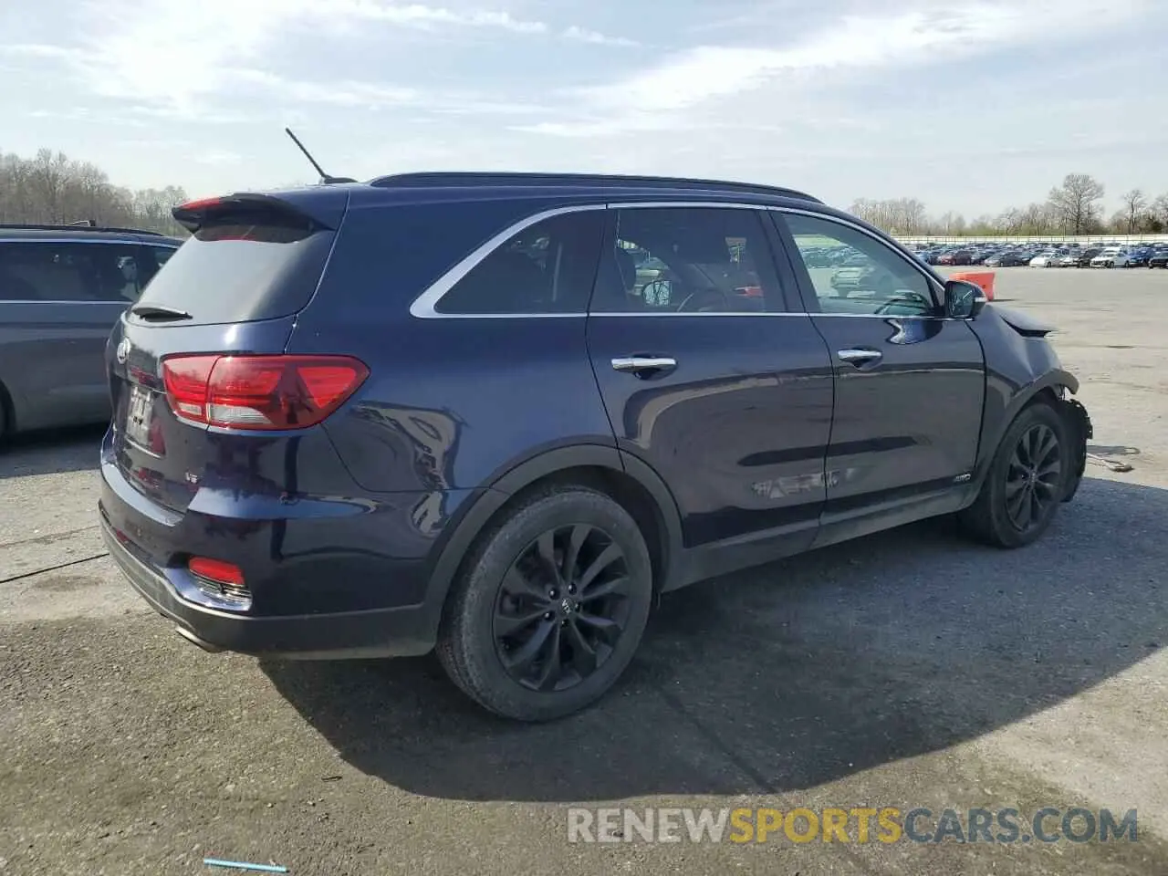3 Photograph of a damaged car 5XYPGDA5XKG597358 KIA SORENTO 2019