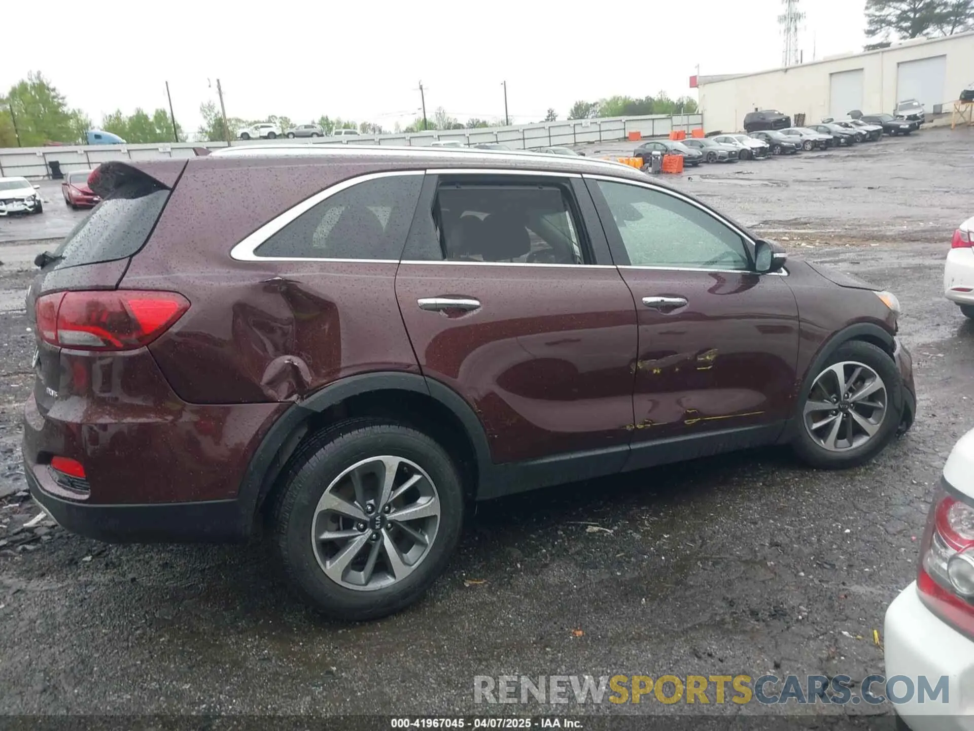 12 Photograph of a damaged car 5XYPH4A50KG473449 KIA SORENTO 2019