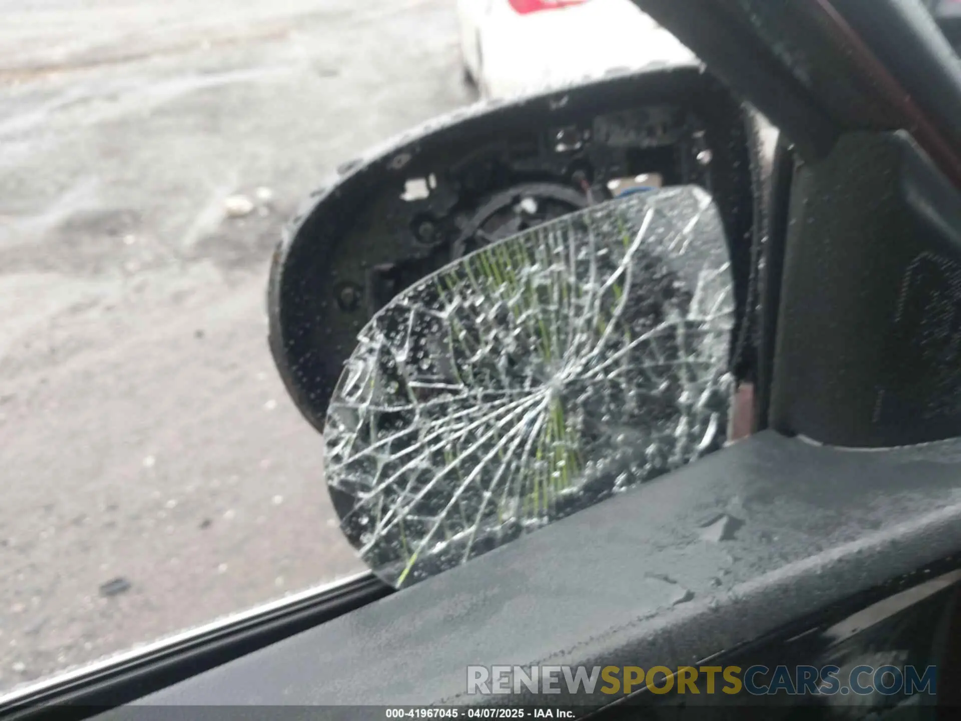 19 Photograph of a damaged car 5XYPH4A50KG473449 KIA SORENTO 2019