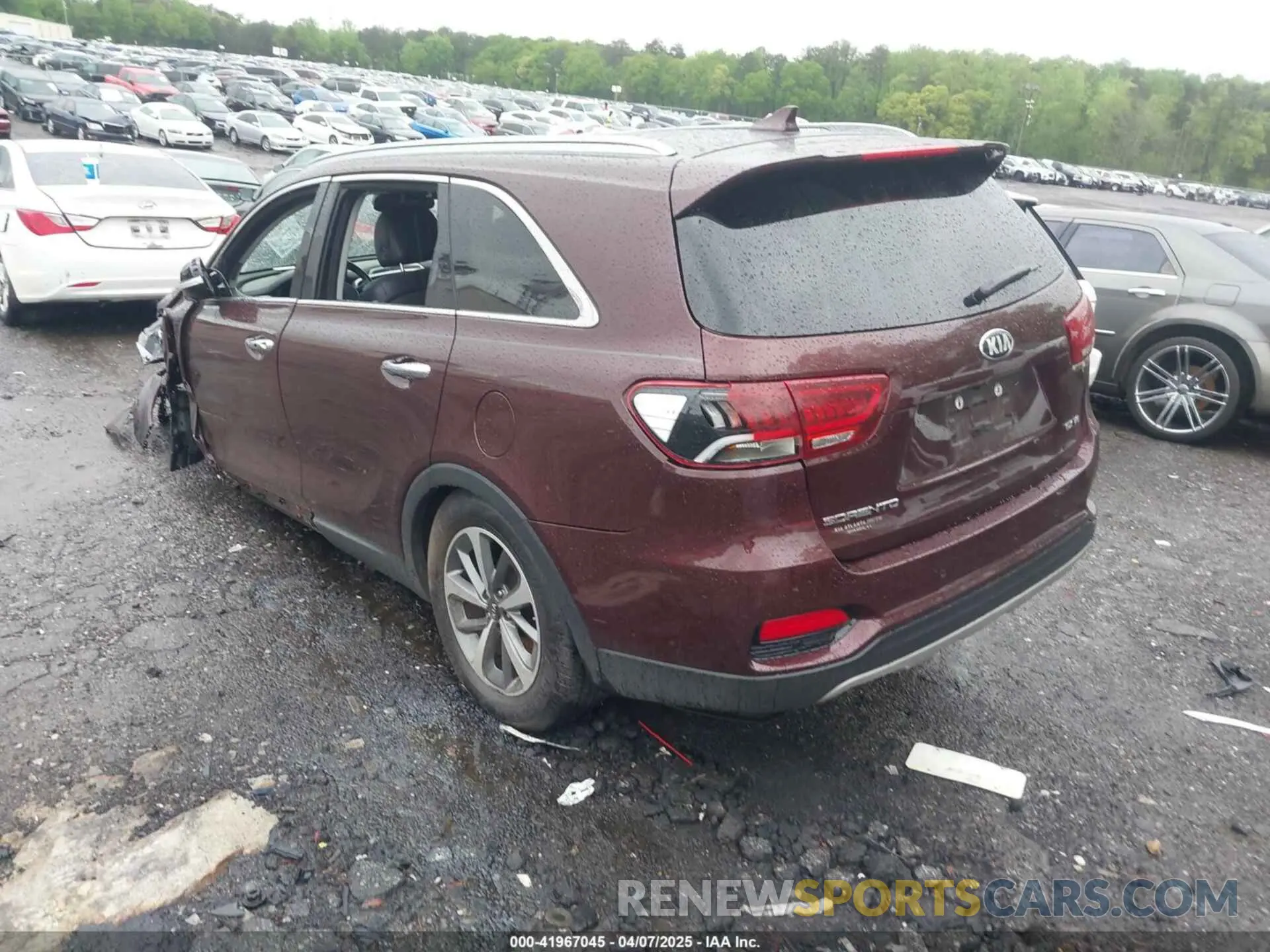 3 Photograph of a damaged car 5XYPH4A50KG473449 KIA SORENTO 2019