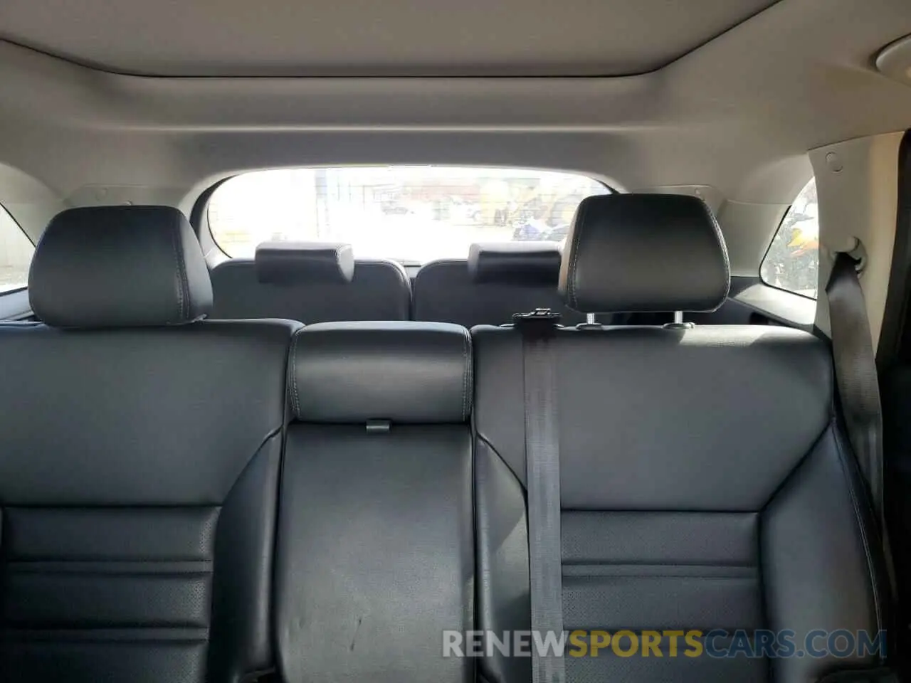 10 Photograph of a damaged car 5XYPH4A50KG501119 KIA SORENTO 2019