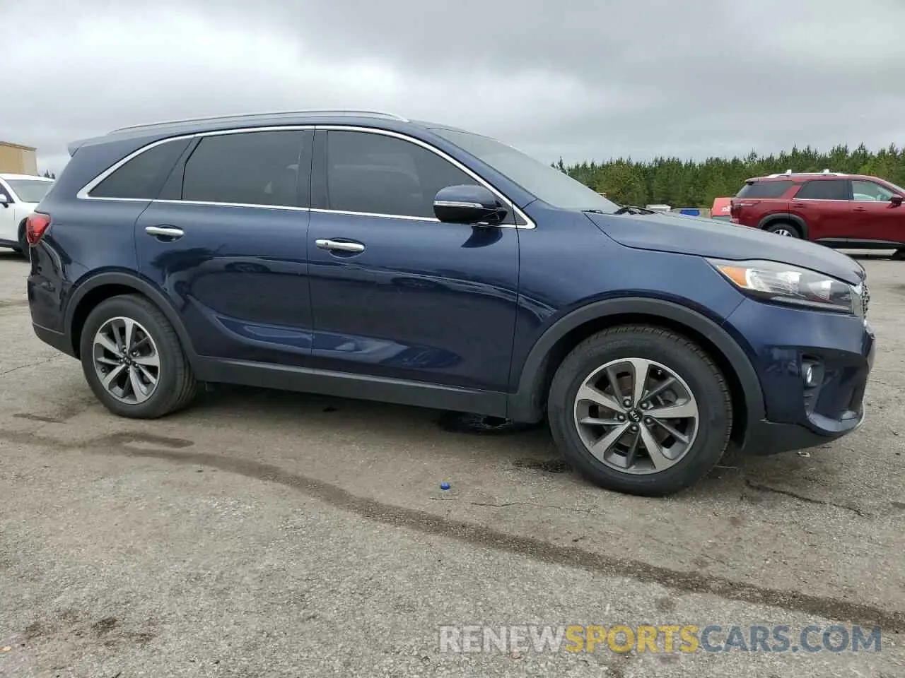 4 Photograph of a damaged car 5XYPH4A51KG471418 KIA SORENTO 2019