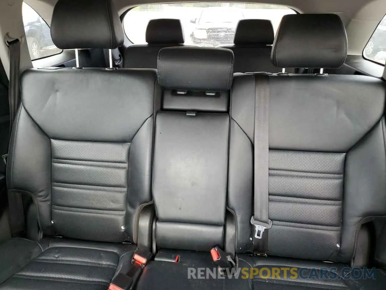 10 Photograph of a damaged car 5XYPH4A52KG453042 KIA SORENTO 2019
