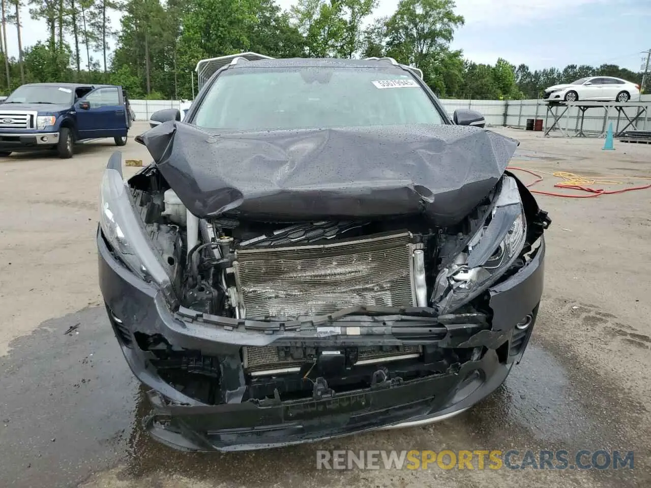 5 Photograph of a damaged car 5XYPH4A52KG453042 KIA SORENTO 2019