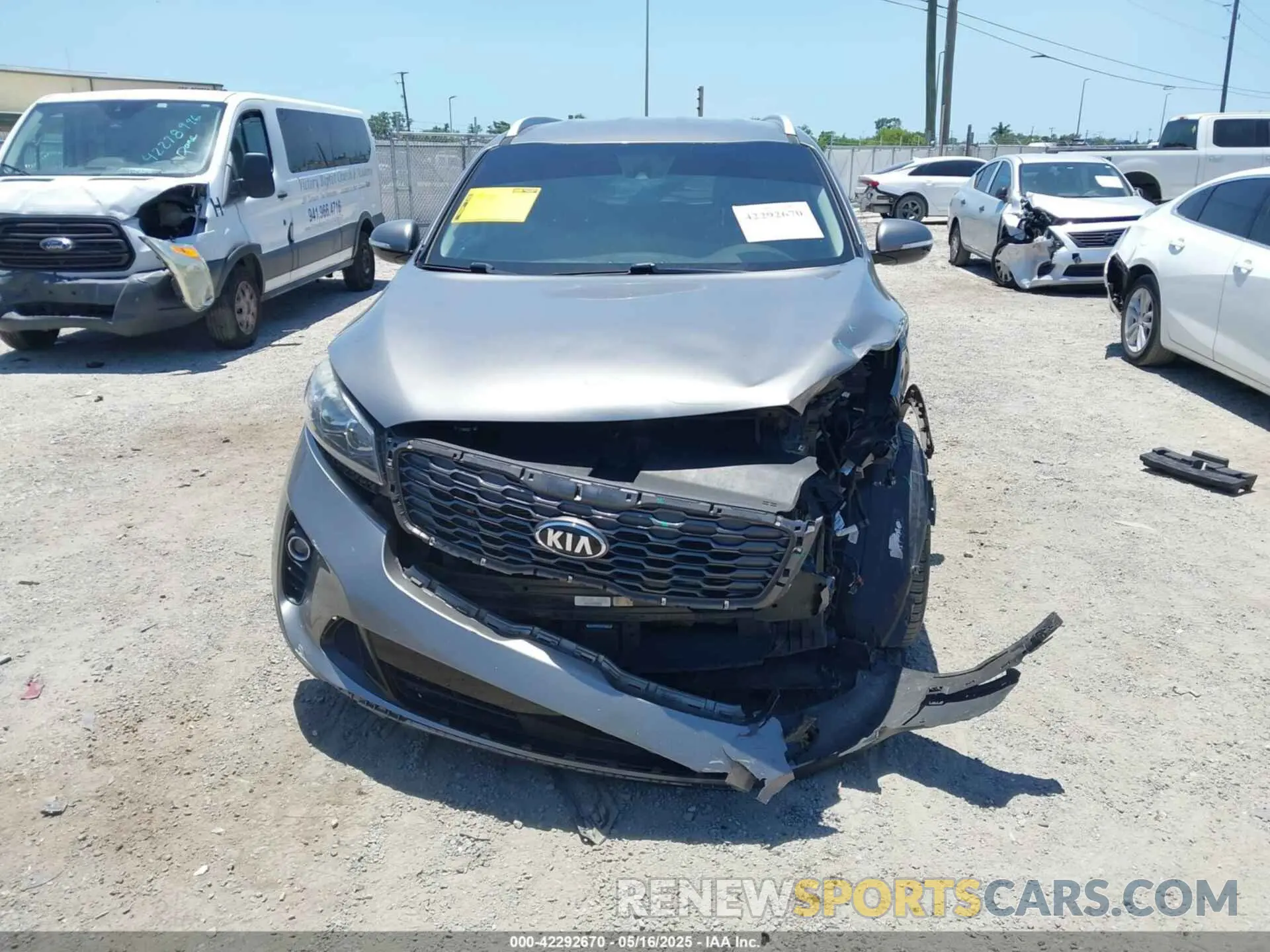 6 Photograph of a damaged car 5XYPH4A52KG472996 KIA SORENTO 2019