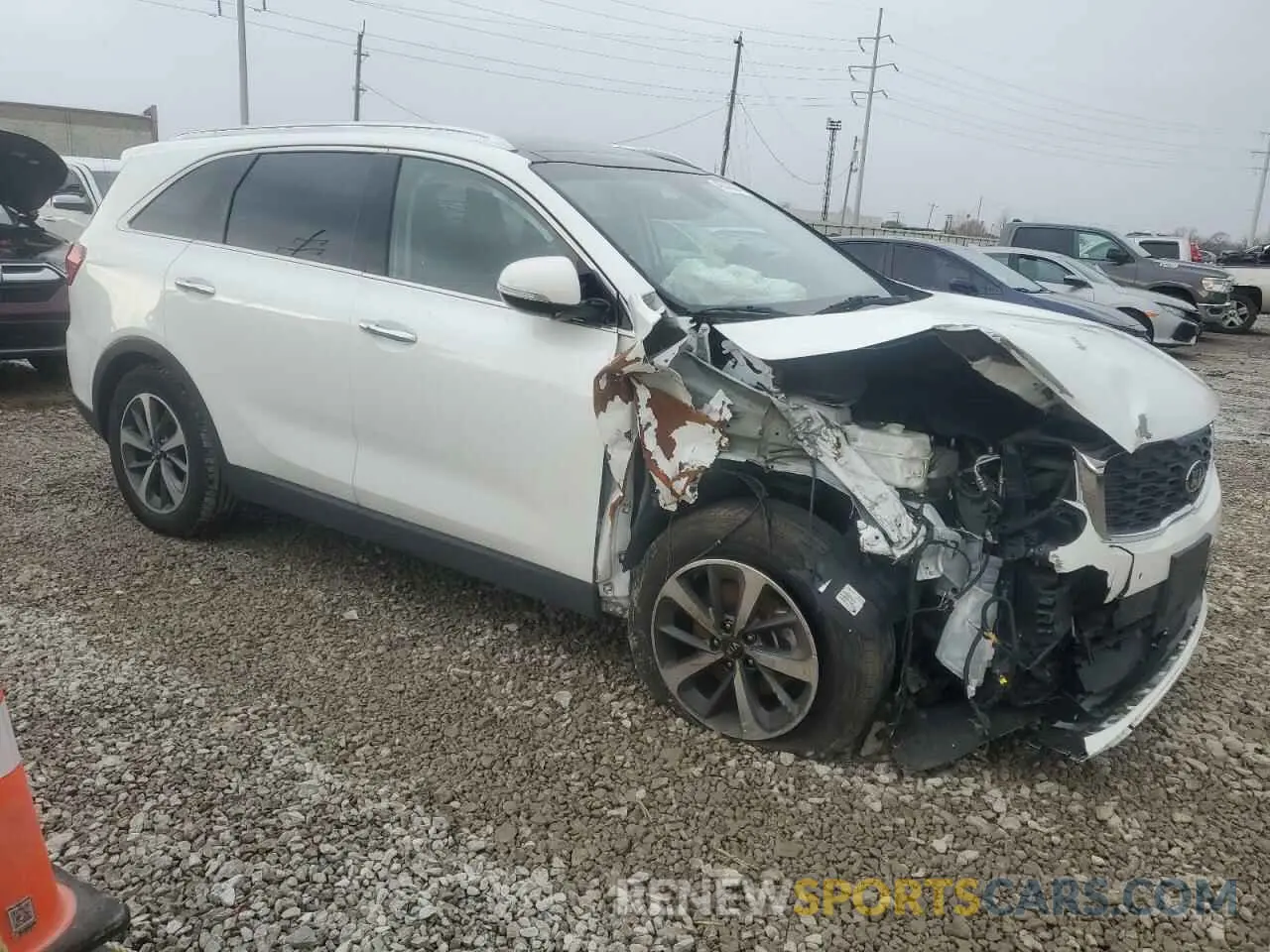 4 Photograph of a damaged car 5XYPH4A52KG504121 KIA SORENTO 2019