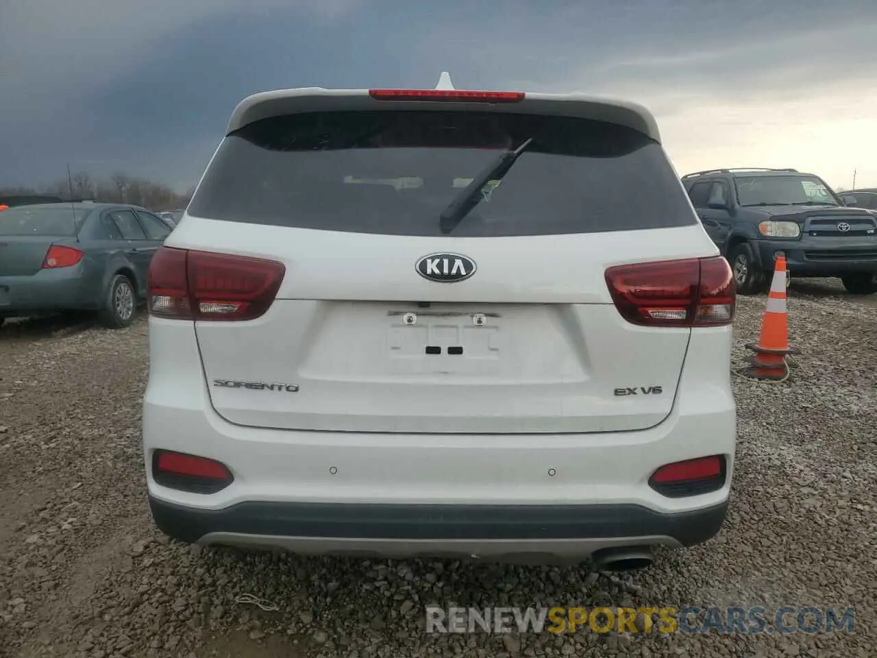 6 Photograph of a damaged car 5XYPH4A52KG504121 KIA SORENTO 2019