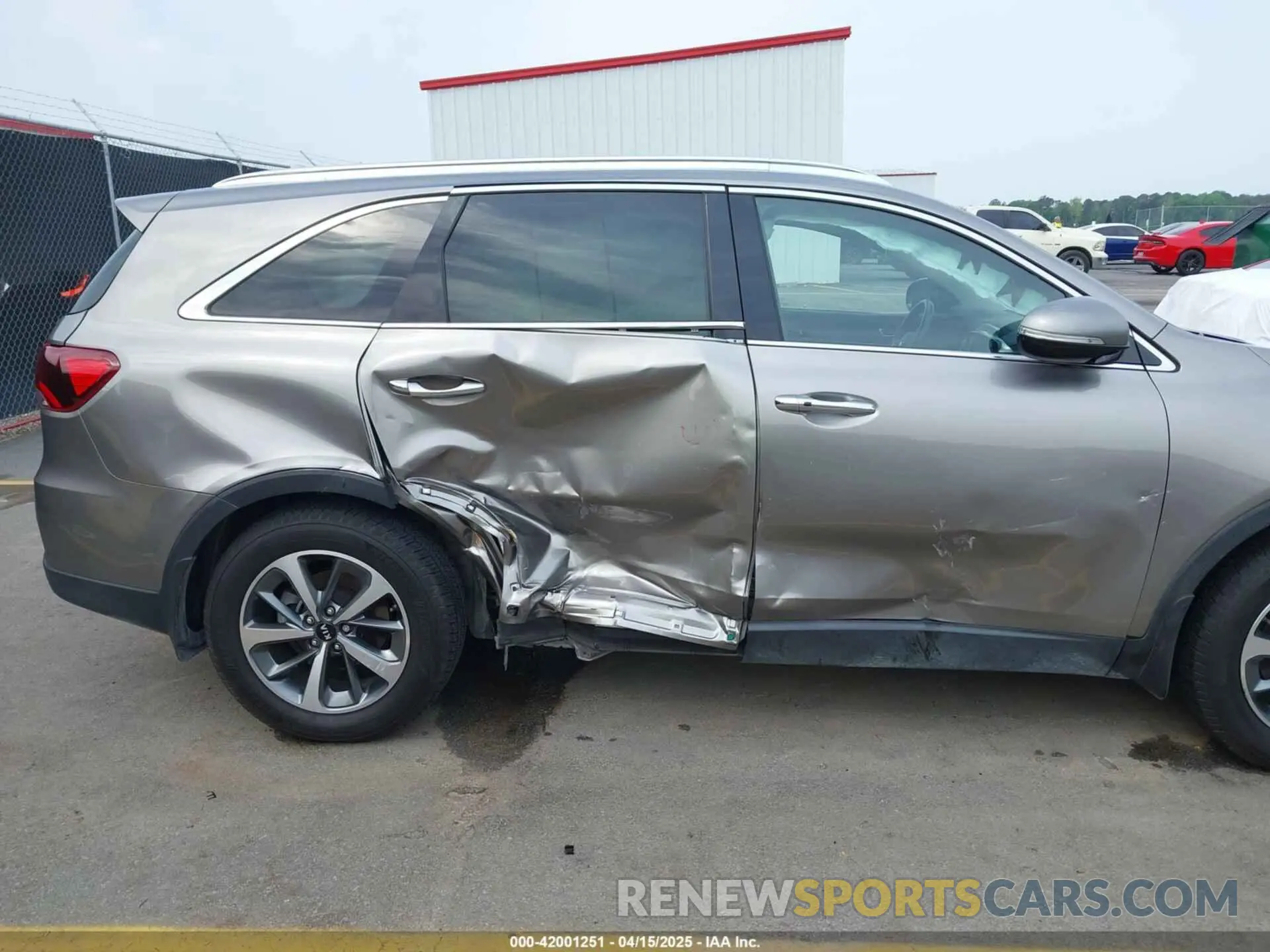 6 Photograph of a damaged car 5XYPH4A53KG448979 KIA SORENTO 2019