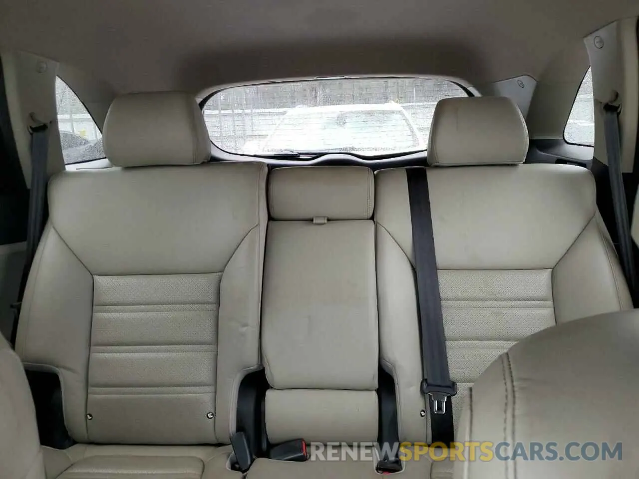 10 Photograph of a damaged car 5XYPH4A54KG447534 KIA SORENTO 2019