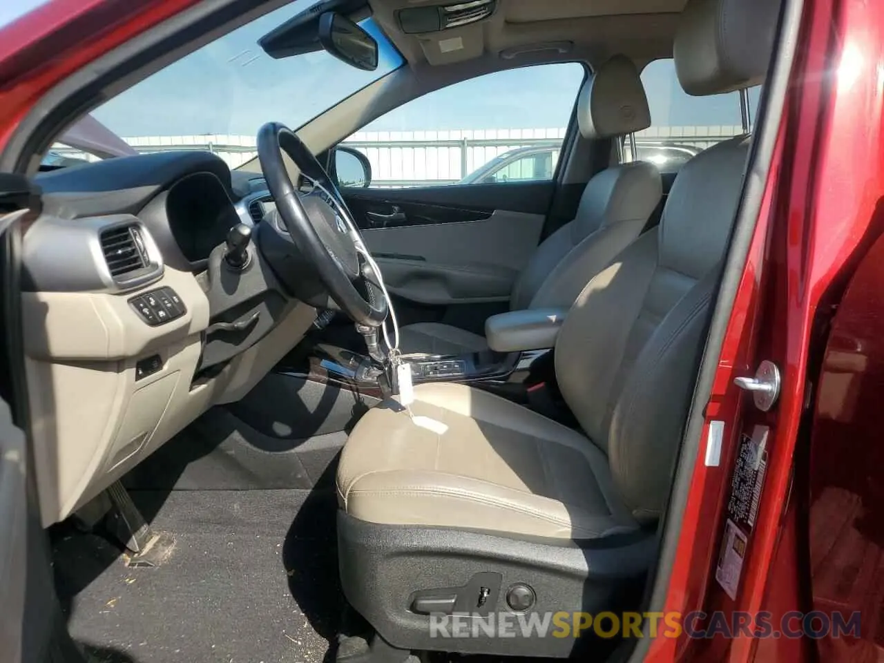 7 Photograph of a damaged car 5XYPH4A55KG466464 KIA SORENTO 2019