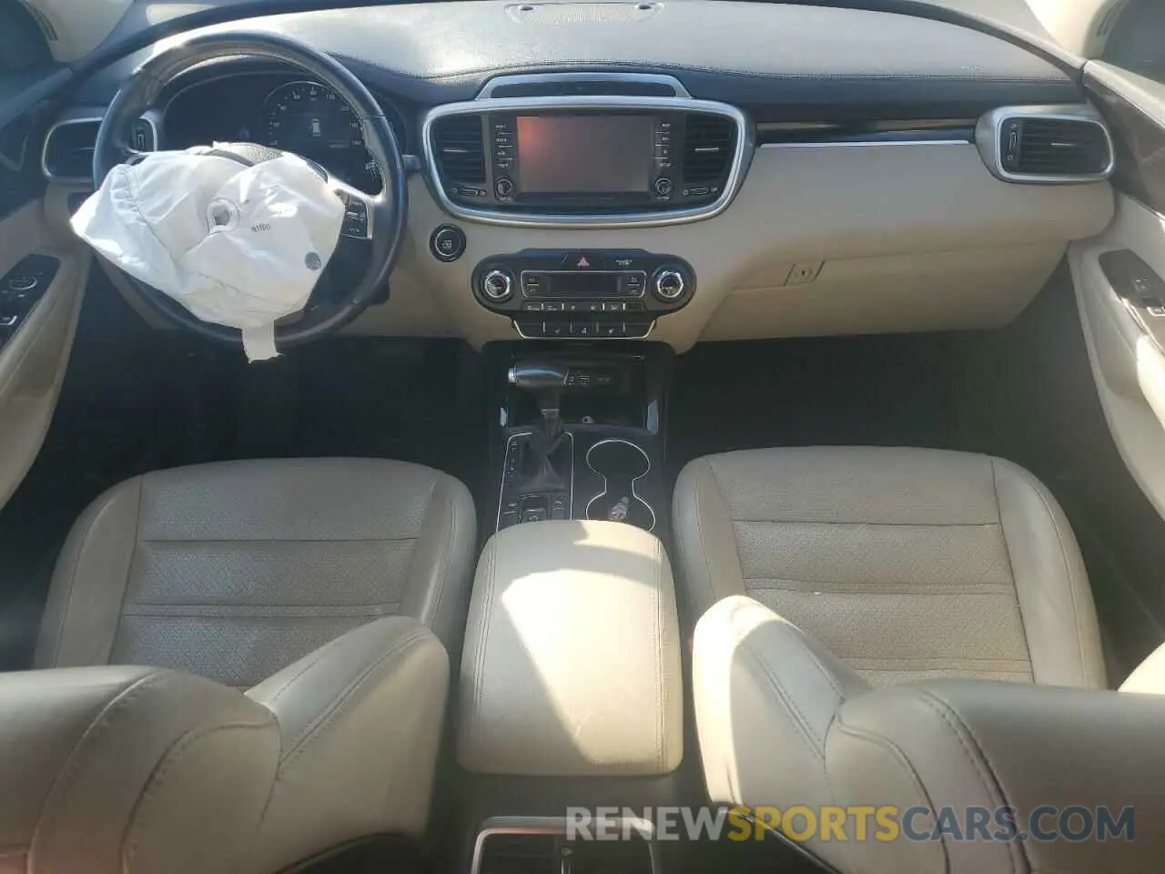 8 Photograph of a damaged car 5XYPH4A55KG499870 KIA SORENTO 2019