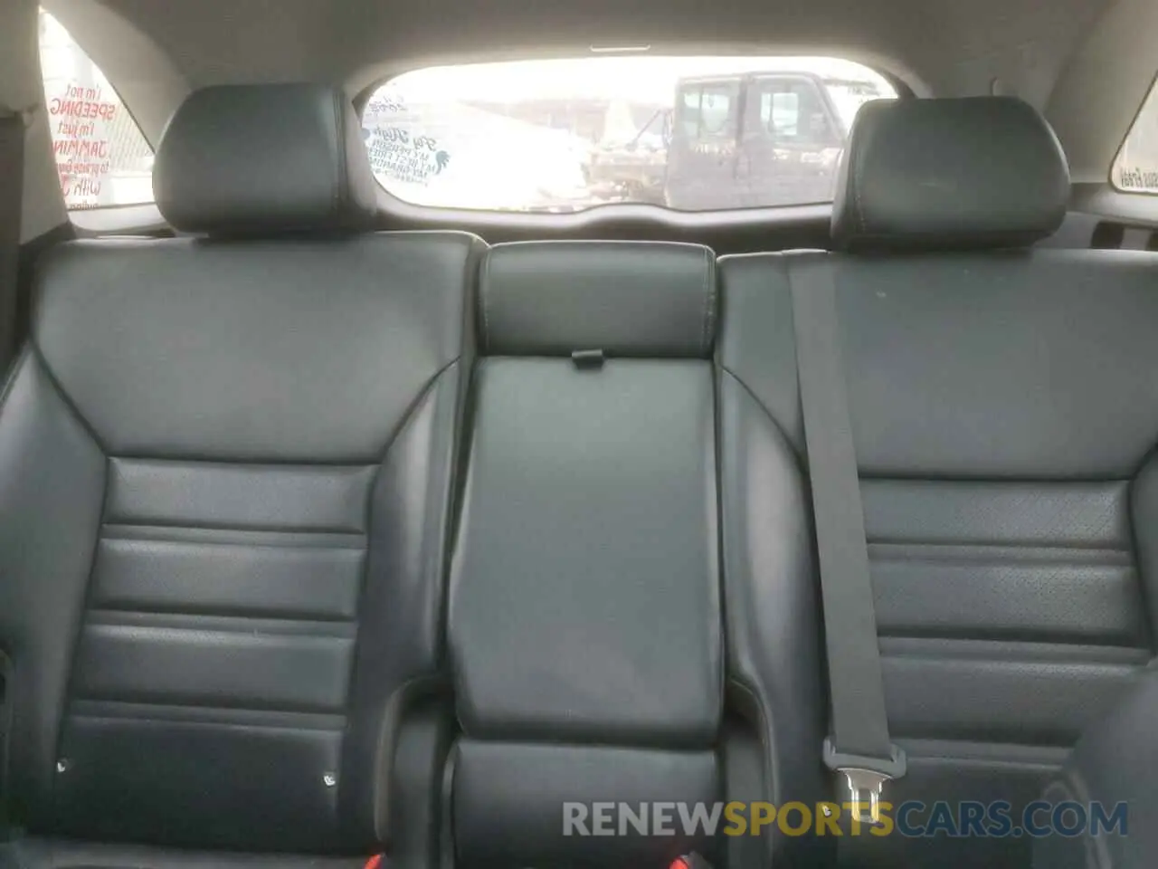 10 Photograph of a damaged car 5XYPH4A55KG499948 KIA SORENTO 2019