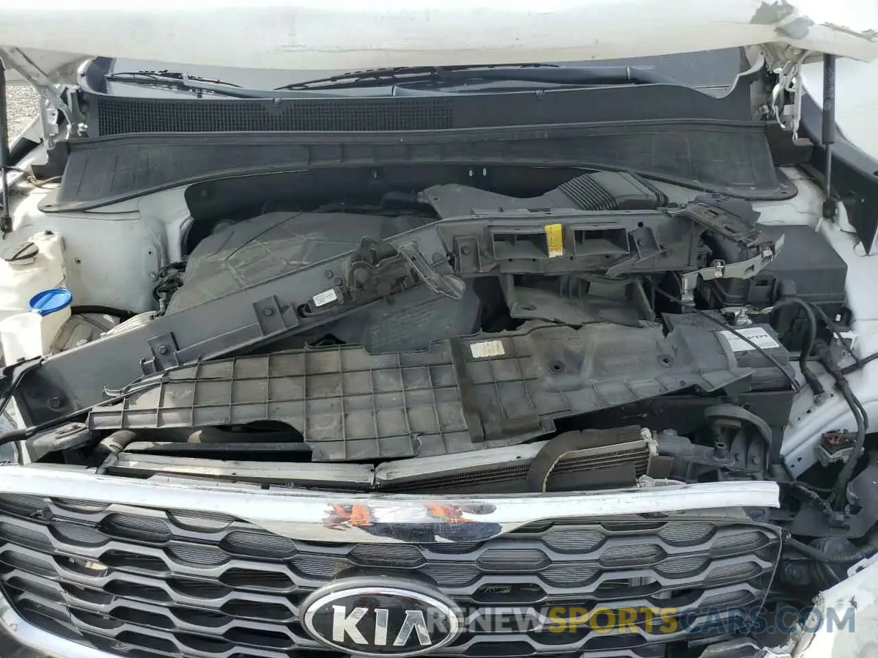 11 Photograph of a damaged car 5XYPH4A55KG590640 KIA SORENTO 2019