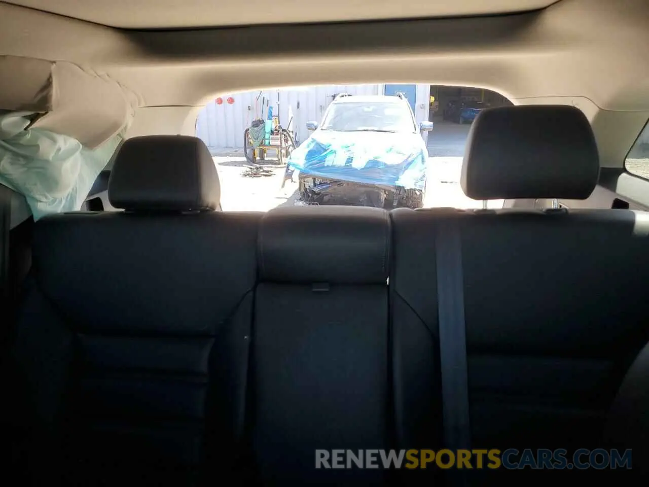 10 Photograph of a damaged car 5XYPH4A57KG609835 KIA SORENTO 2019