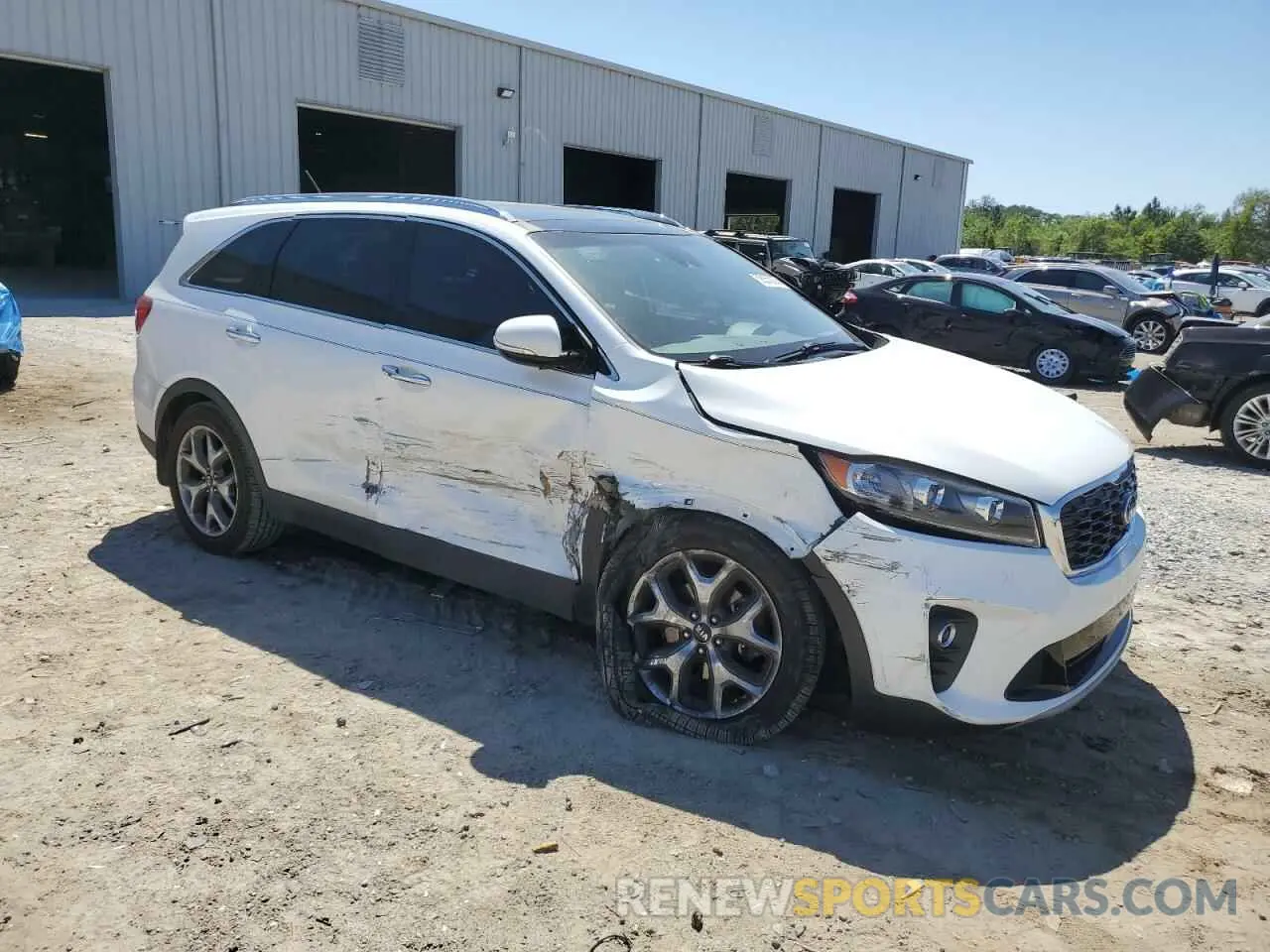 4 Photograph of a damaged car 5XYPH4A57KG609835 KIA SORENTO 2019