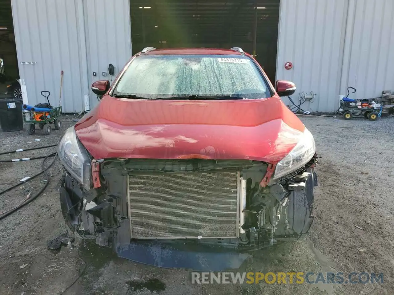 5 Photograph of a damaged car 5XYPH4A58KG463994 KIA SORENTO 2019