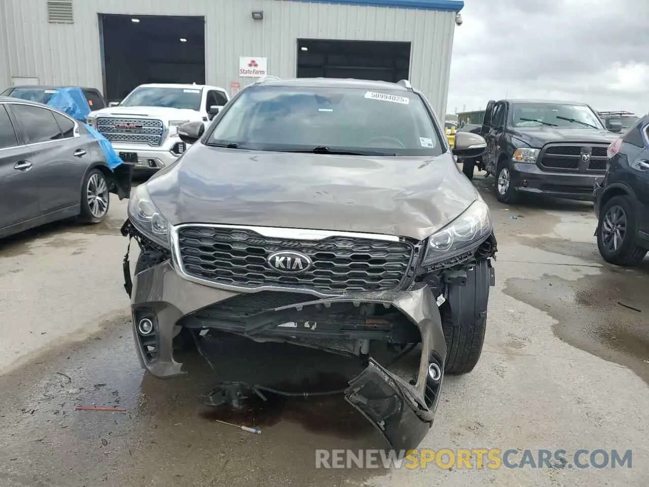 5 Photograph of a damaged car 5XYPH4A58KG529587 KIA SORENTO 2019