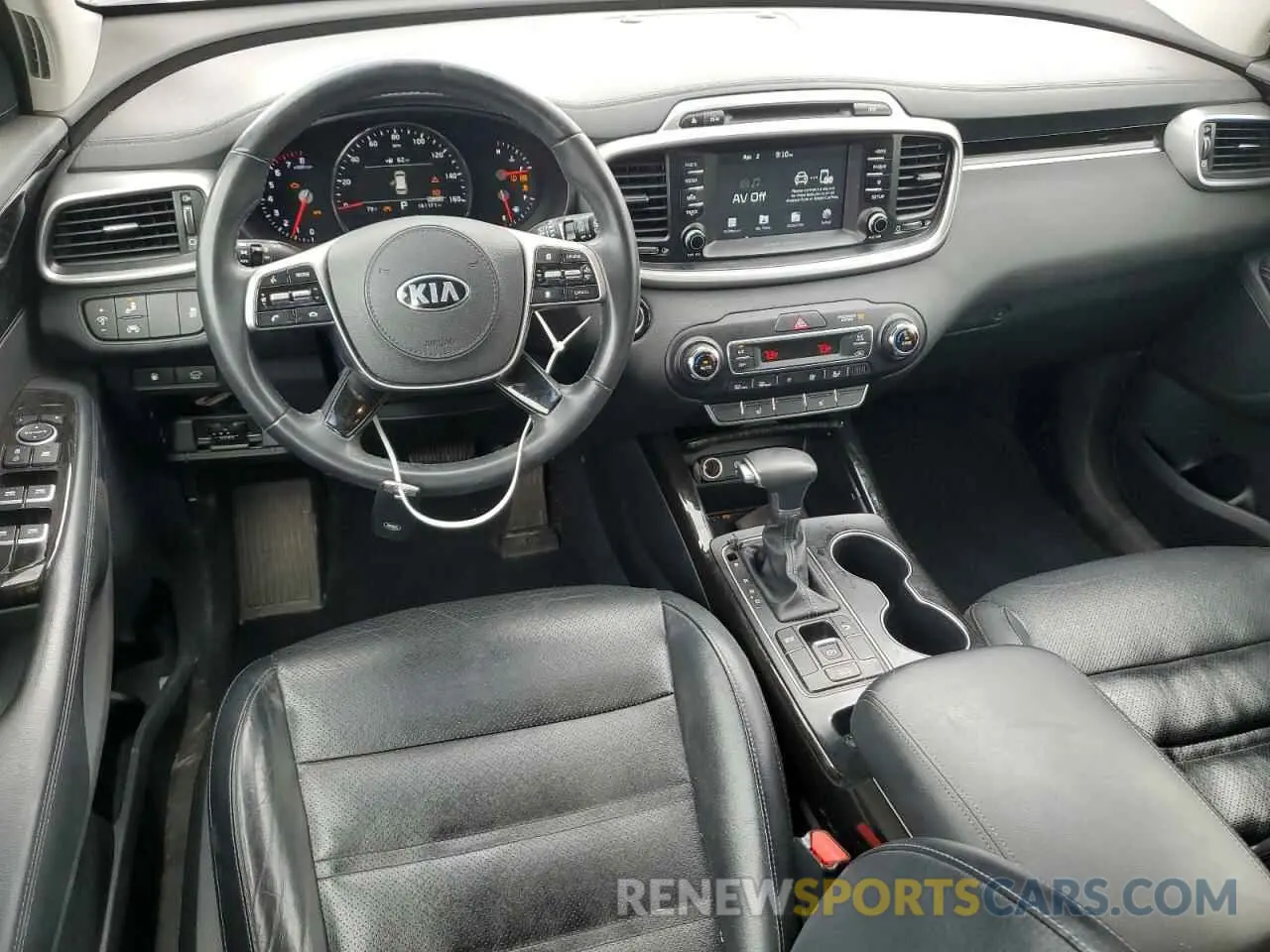 8 Photograph of a damaged car 5XYPH4A58KG529587 KIA SORENTO 2019