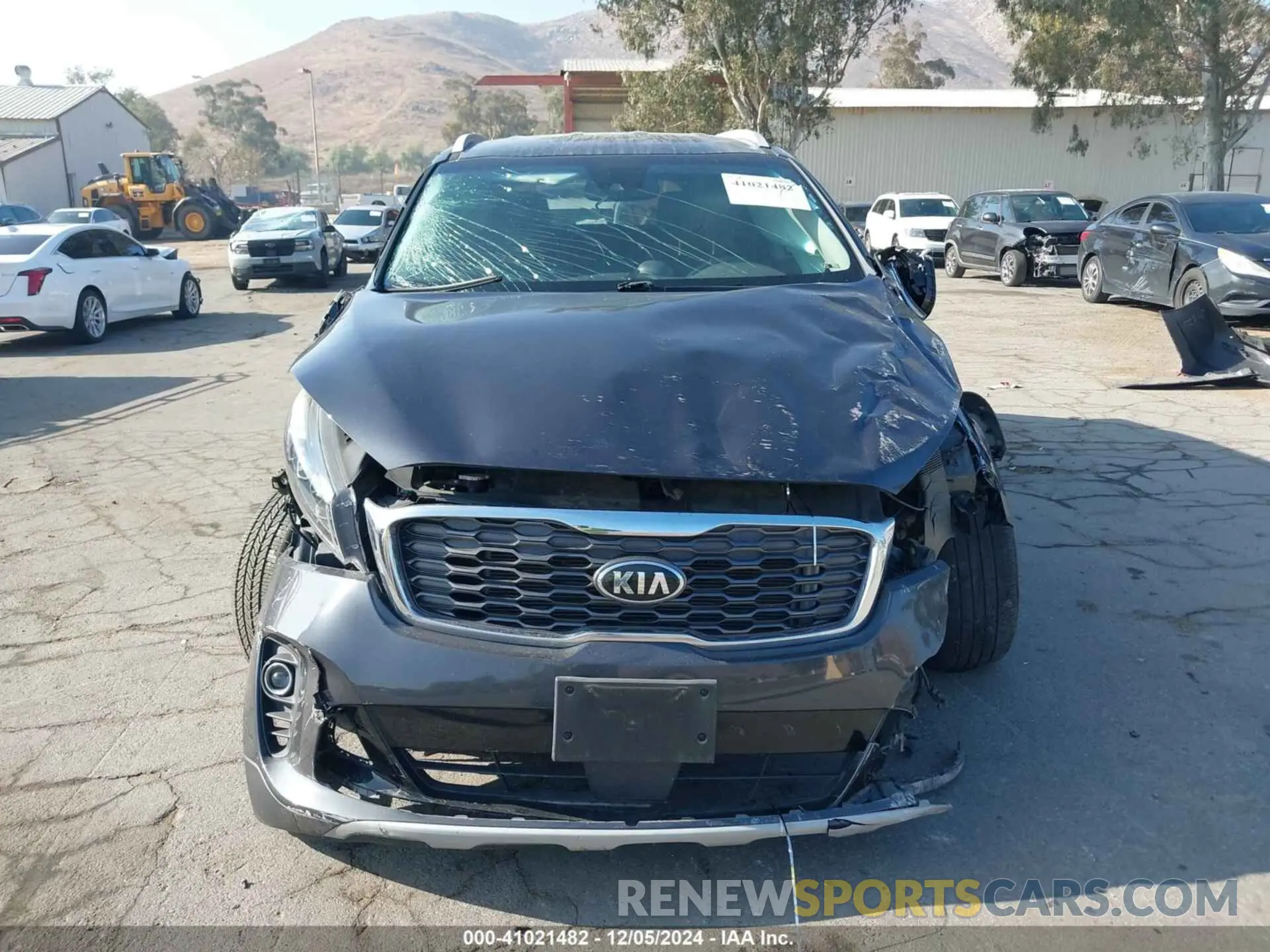11 Photograph of a damaged car 5XYPH4A58KG541318 KIA SORENTO 2019