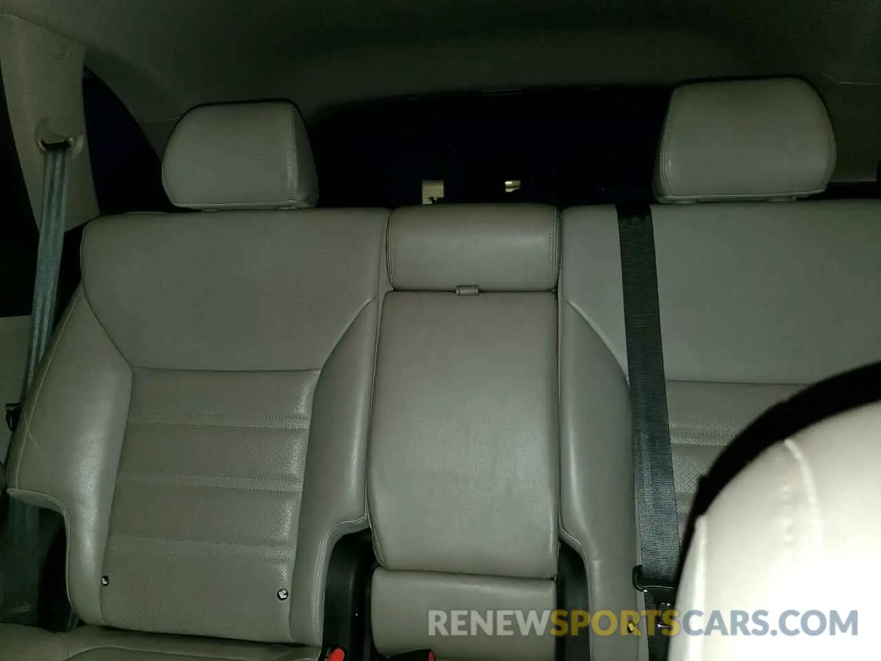 10 Photograph of a damaged car 5XYPH4A59KG445357 KIA SORENTO 2019