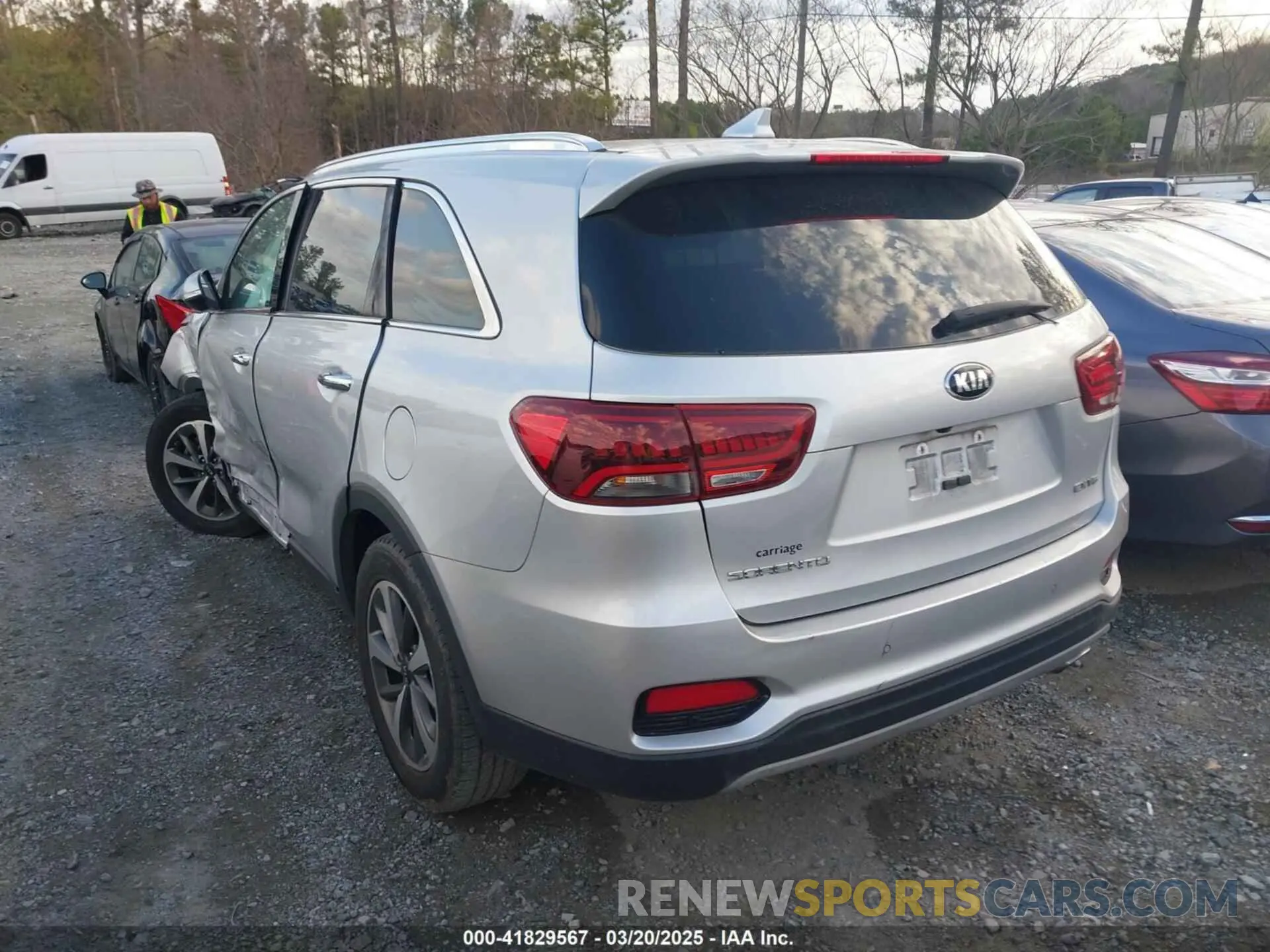 3 Photograph of a damaged car 5XYPH4A5XKG474169 KIA SORENTO 2019