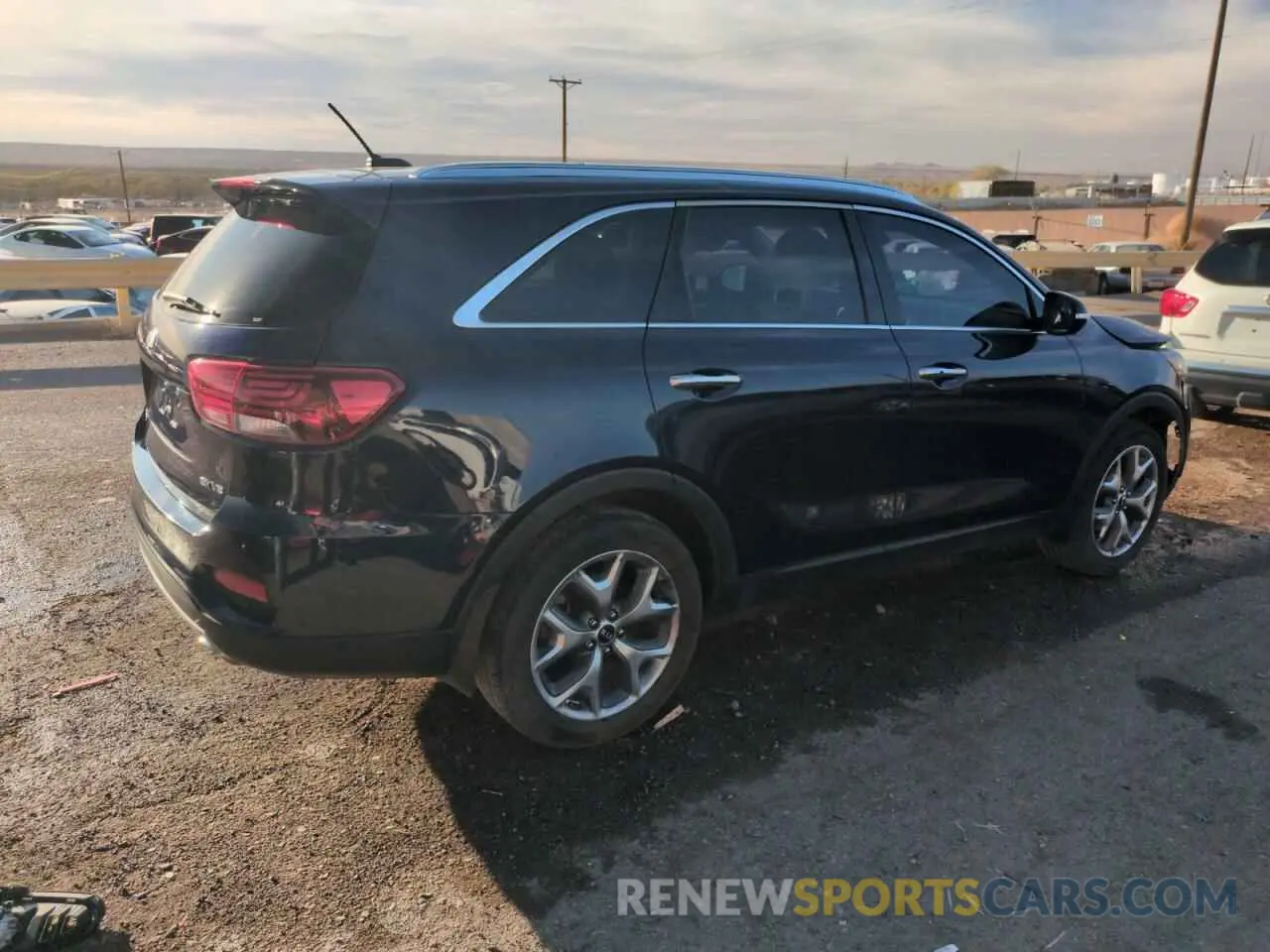 3 Photograph of a damaged car 5XYPH4A5XKG601471 KIA SORENTO 2019