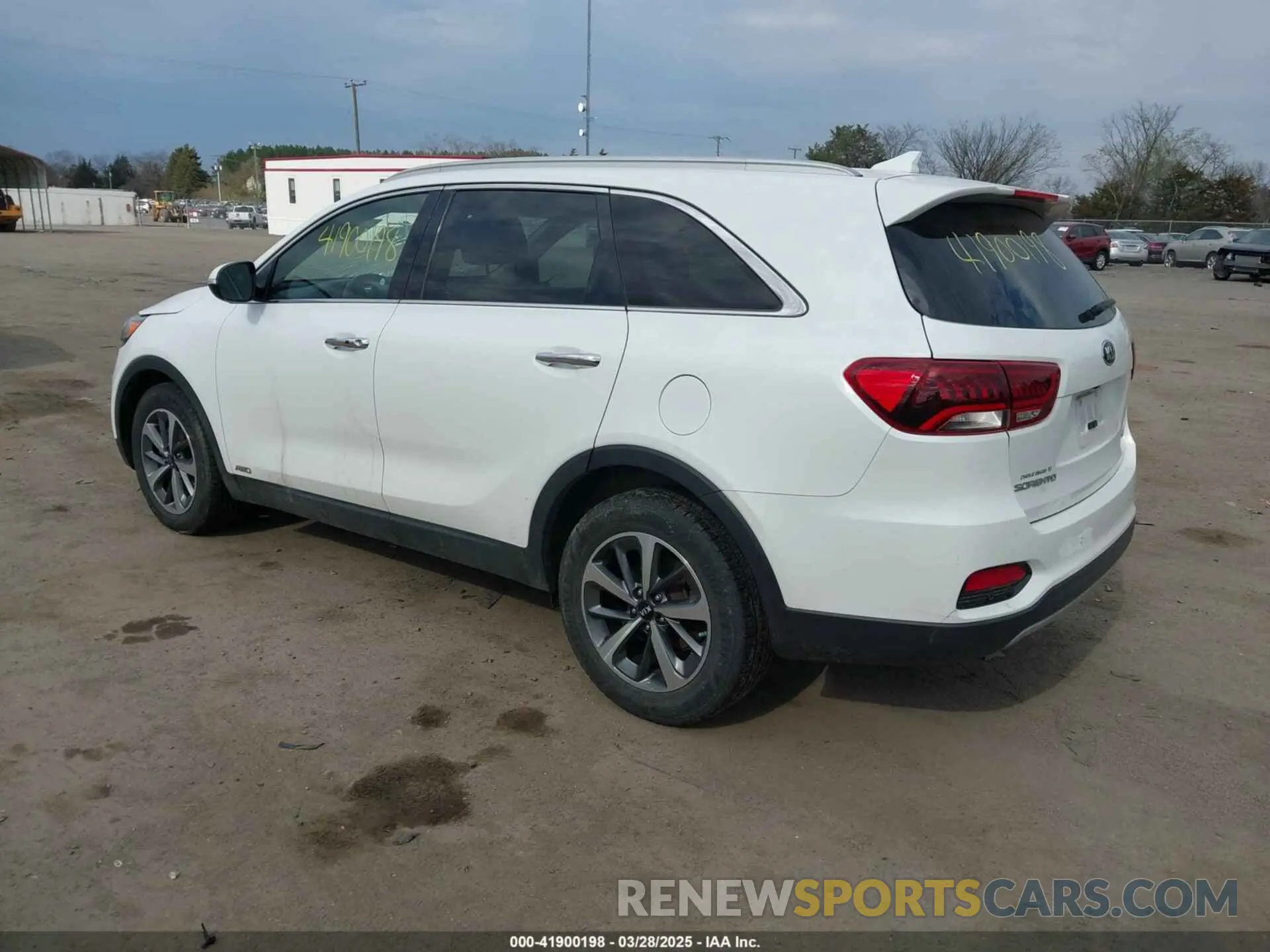 3 Photograph of a damaged car 5XYPHDA51KG500108 KIA SORENTO 2019