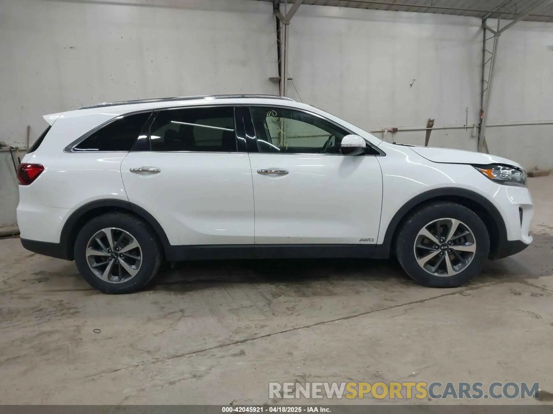 13 Photograph of a damaged car 5XYPHDA51KG521590 KIA SORENTO 2019
