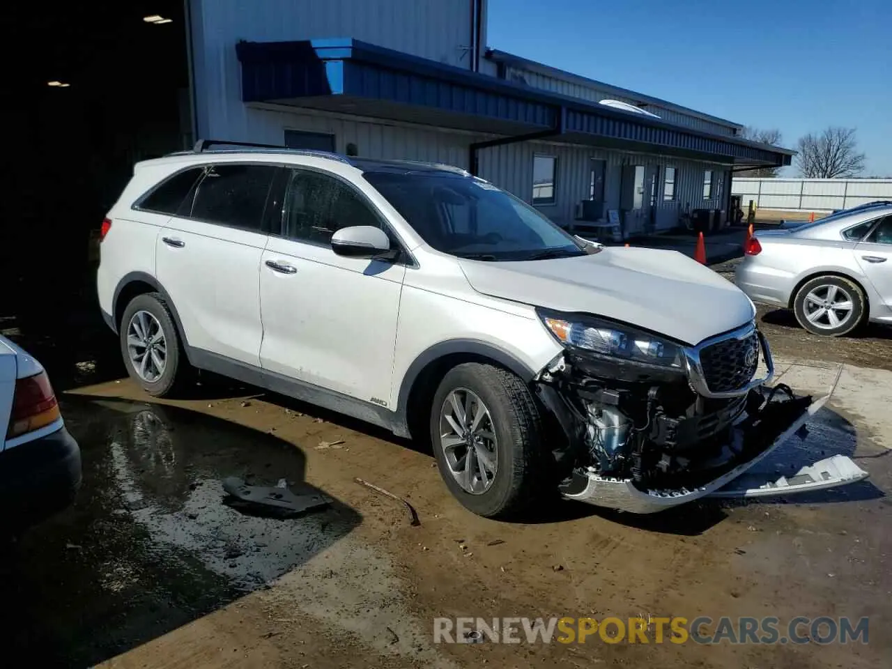 4 Photograph of a damaged car 5XYPHDA52KG473095 KIA SORENTO 2019