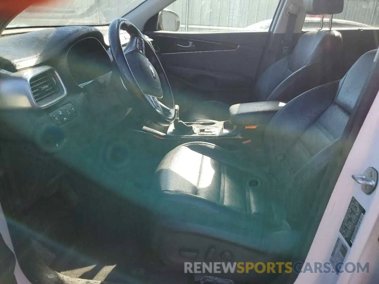 7 Photograph of a damaged car 5XYPHDA52KG473095 KIA SORENTO 2019