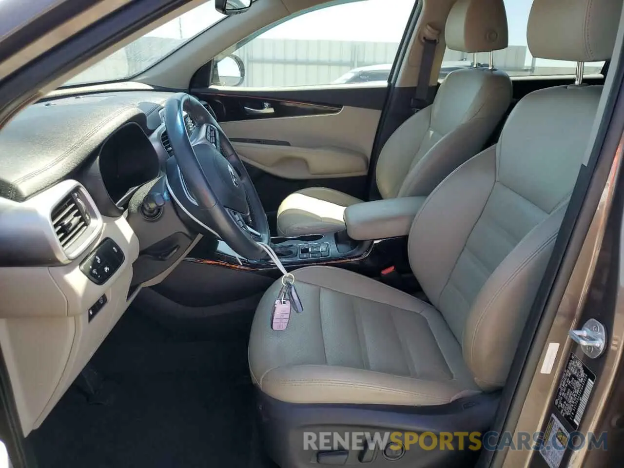 7 Photograph of a damaged car 5XYPHDA53KG499026 KIA SORENTO 2019