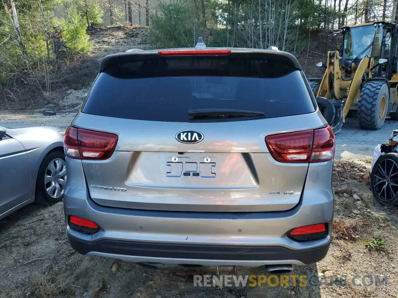 6 Photograph of a damaged car 5XYPHDA53KG510882 KIA SORENTO 2019