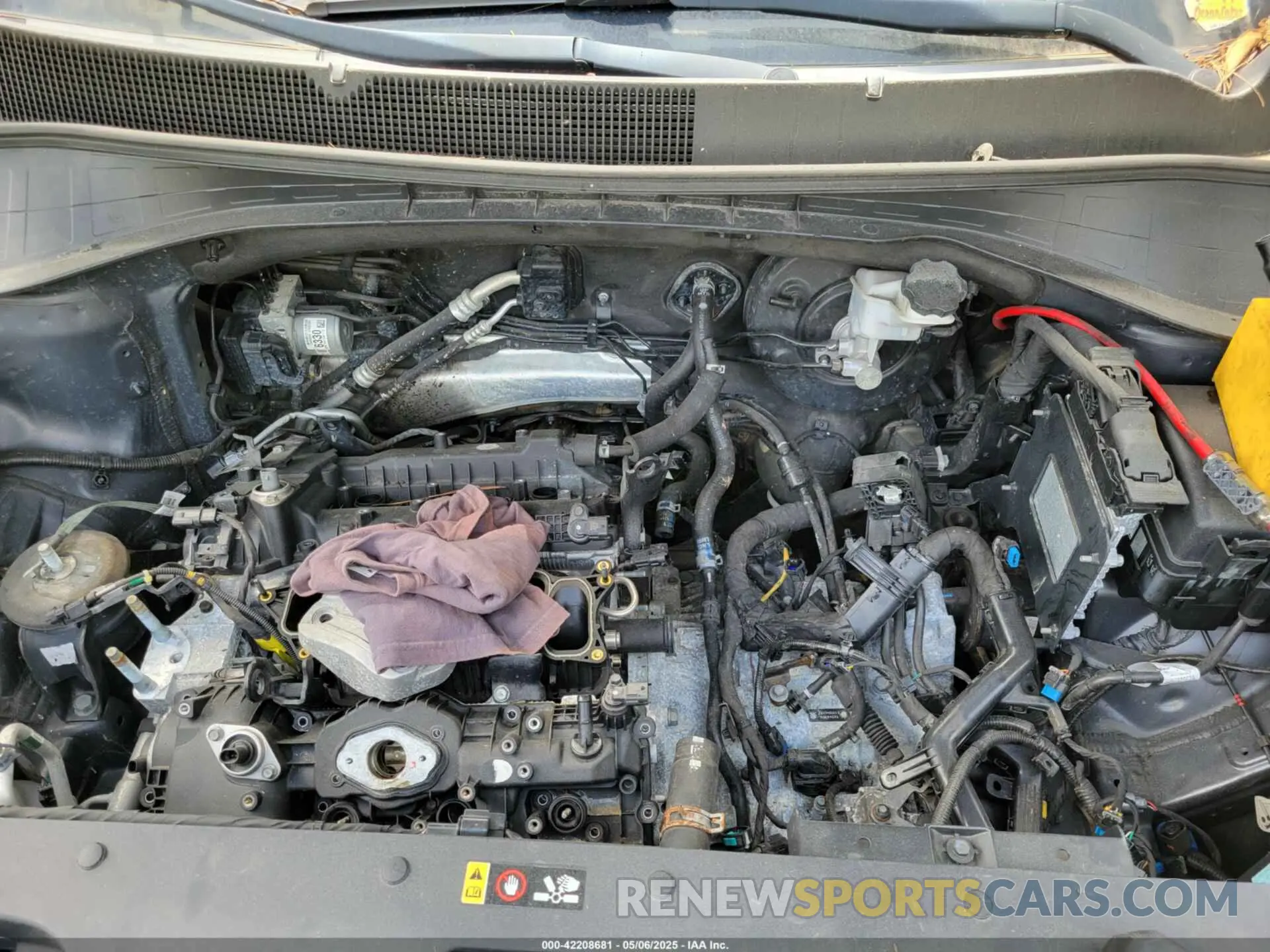 10 Photograph of a damaged car 5XYPHDA53KG604681 KIA SORENTO 2019