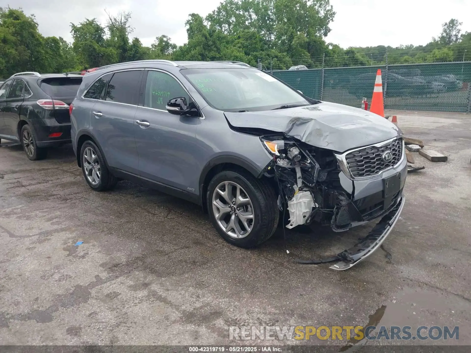 1 Photograph of a damaged car 5XYPHDA53KG604860 KIA SORENTO 2019