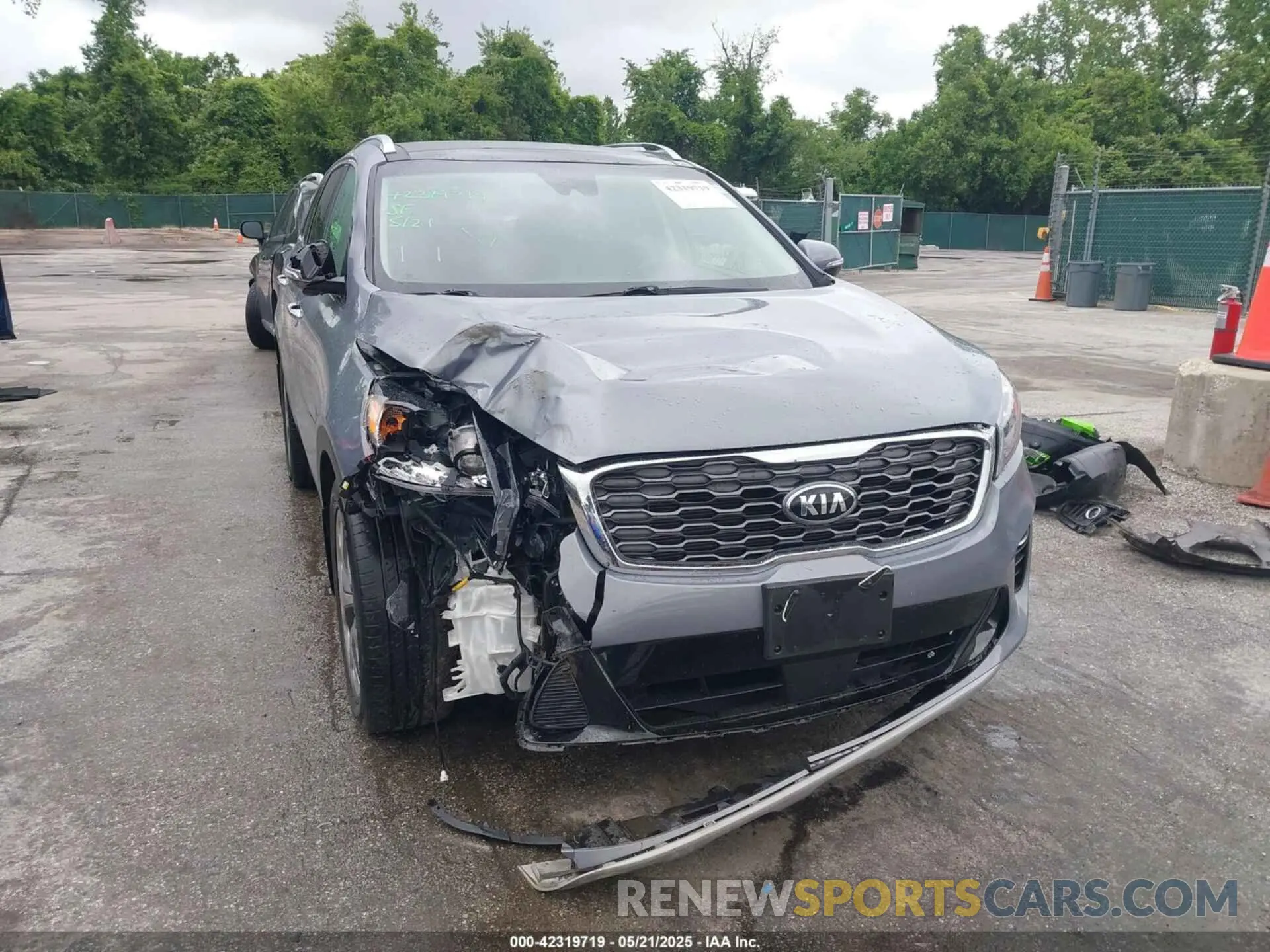 12 Photograph of a damaged car 5XYPHDA53KG604860 KIA SORENTO 2019