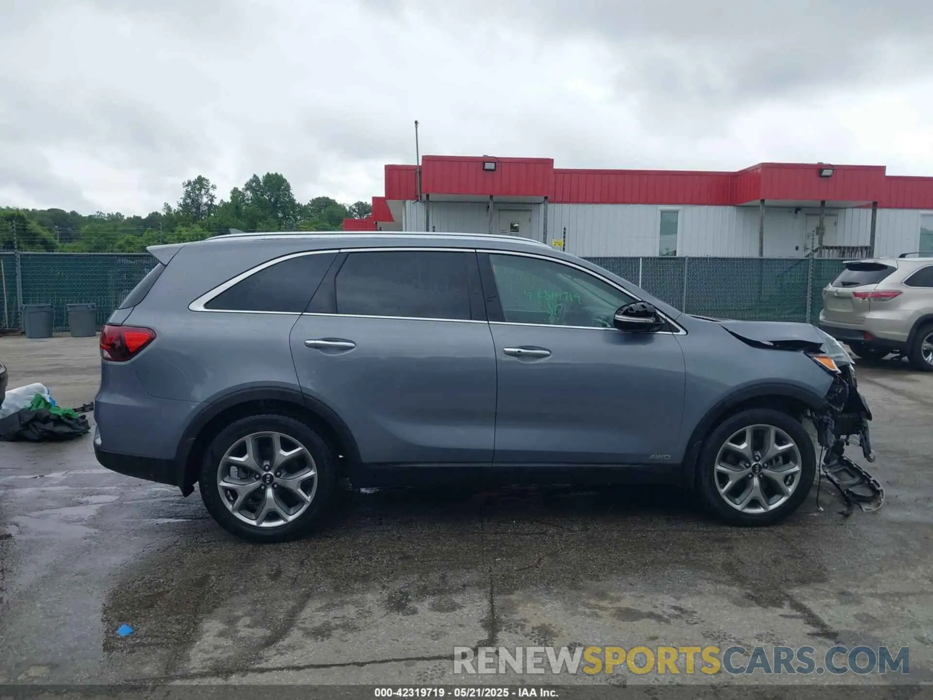 13 Photograph of a damaged car 5XYPHDA53KG604860 KIA SORENTO 2019