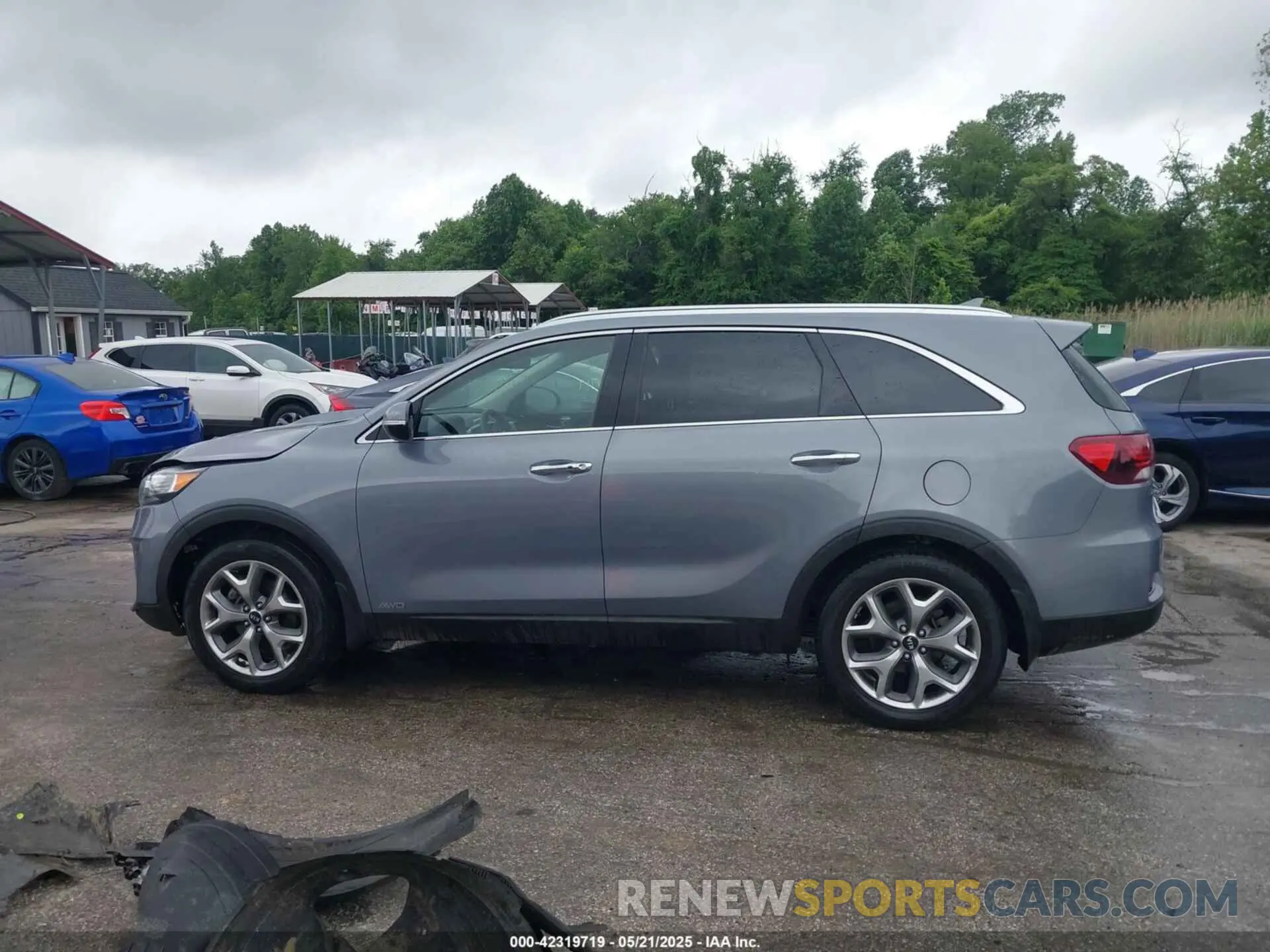 14 Photograph of a damaged car 5XYPHDA53KG604860 KIA SORENTO 2019