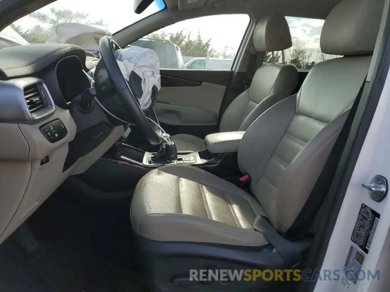 7 Photograph of a damaged car 5XYPHDA54KG533829 KIA SORENTO 2019