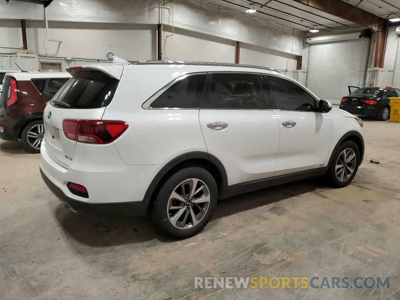 3 Photograph of a damaged car 5XYPHDA55KG473088 KIA SORENTO 2019
