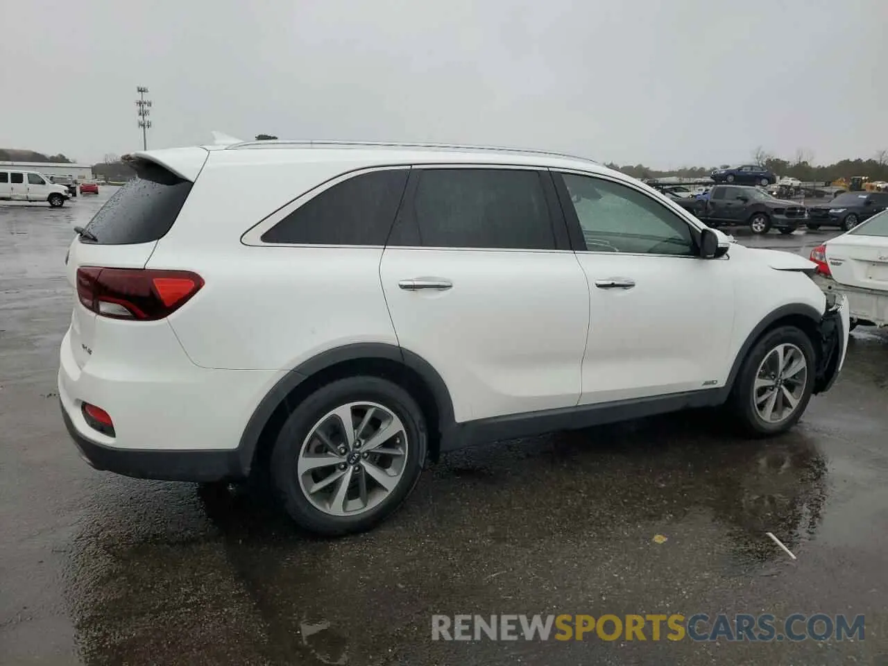 3 Photograph of a damaged car 5XYPHDA55KG528347 KIA SORENTO 2019